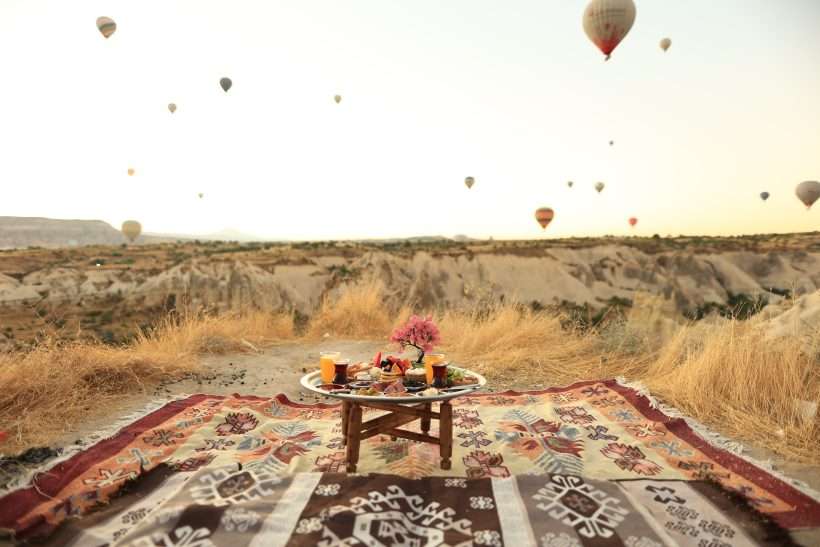 Balloon Watching Breakfast Cappadocia